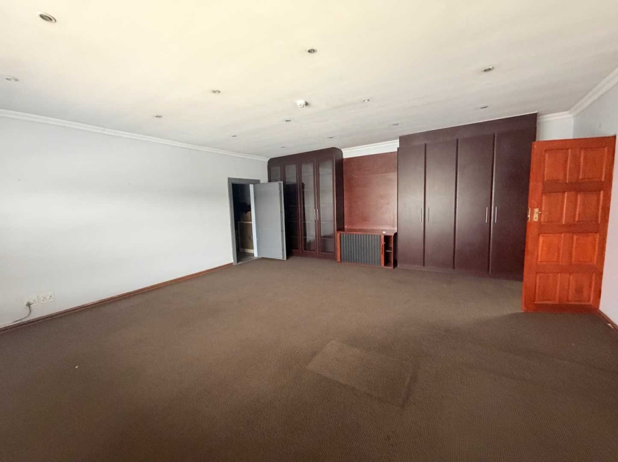 Commercial Property for Sale in New Redruth Gauteng