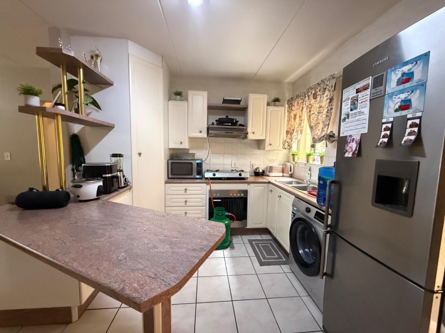 2 Bedroom Property for Sale in New Redruth Gauteng