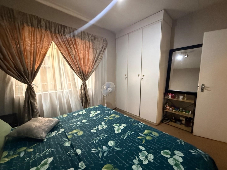 2 Bedroom Property for Sale in New Redruth Gauteng