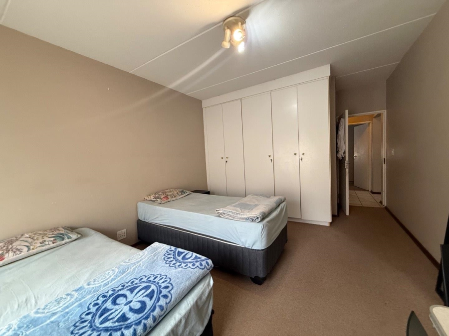 2 Bedroom Property for Sale in New Redruth Gauteng