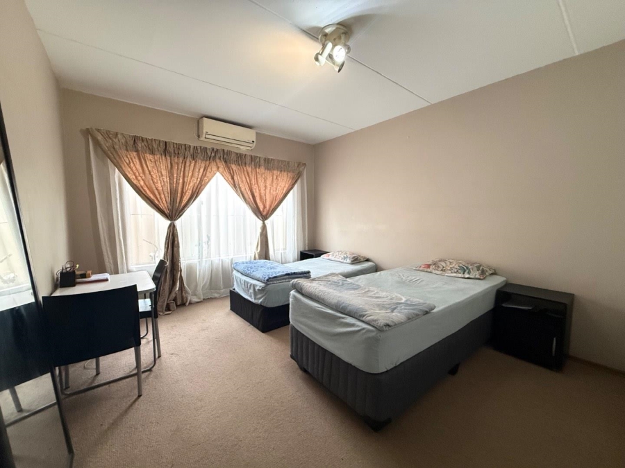 2 Bedroom Property for Sale in New Redruth Gauteng