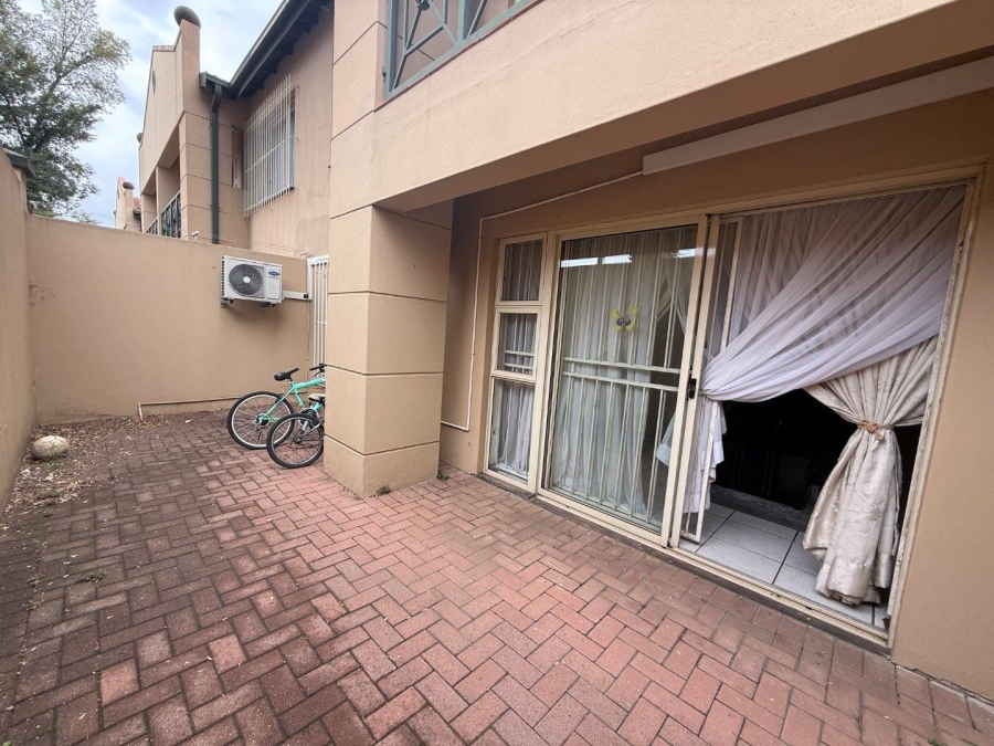 2 Bedroom Property for Sale in New Redruth Gauteng