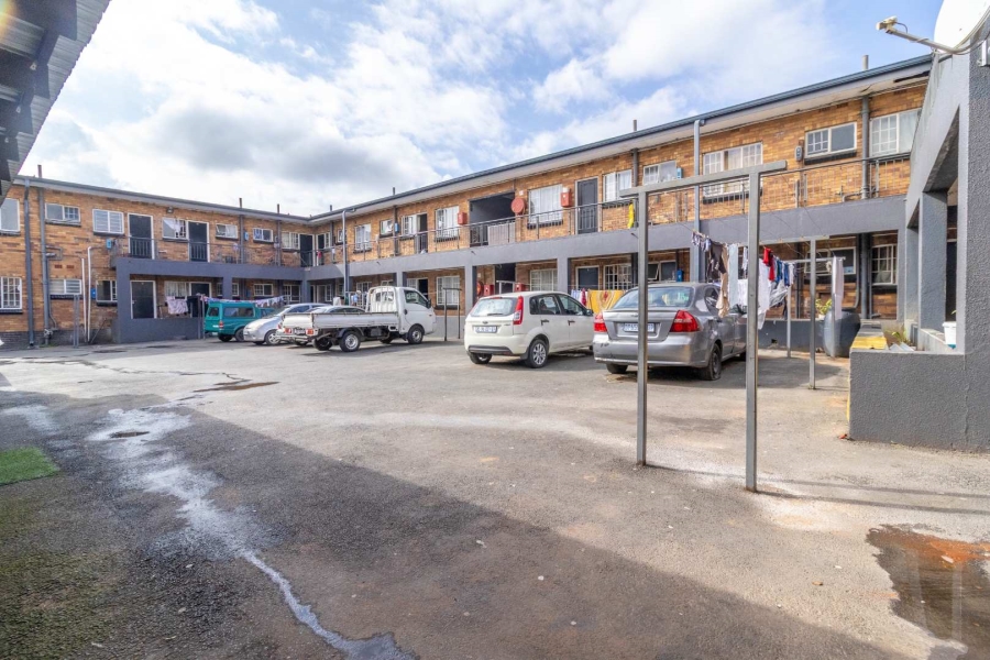 44 Bedroom Property for Sale in La Rochelle Gauteng