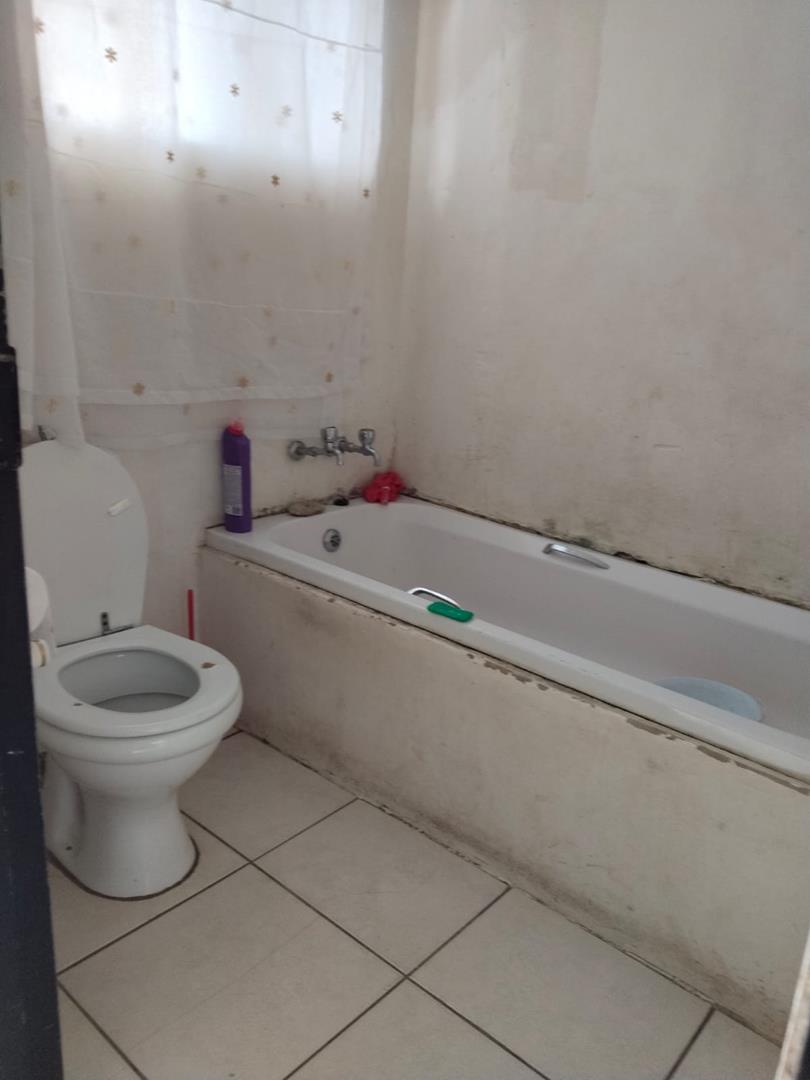 3 Bedroom Property for Sale in Zola Gauteng