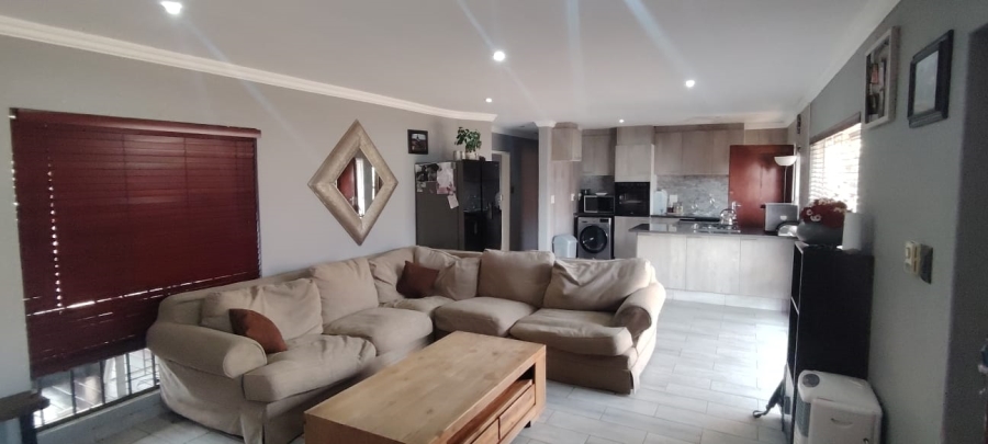 2 Bedroom Property for Sale in New Redruth Gauteng