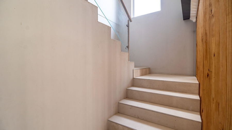 4 Bedroom Property for Sale in Beyerspark Gauteng