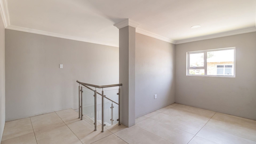 4 Bedroom Property for Sale in Beyerspark Gauteng