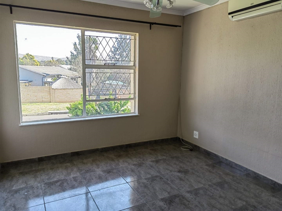 To Let 2 Bedroom Property for Rent in Raceview Gauteng