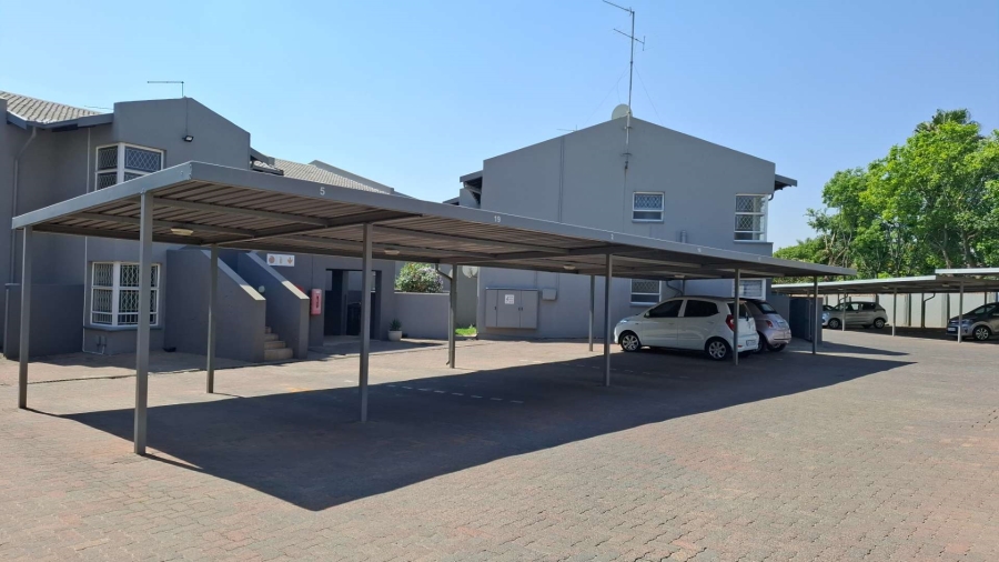 To Let 2 Bedroom Property for Rent in Raceview Gauteng