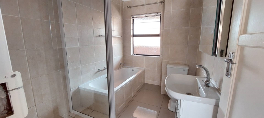 2 Bedroom Property for Sale in Florentia Gauteng