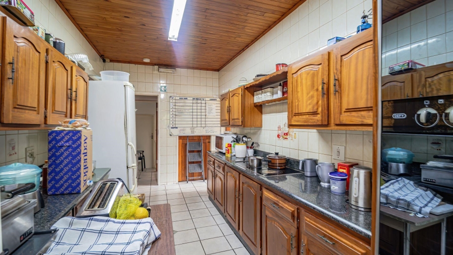 9 Bedroom Property for Sale in Muckleneuk Gauteng