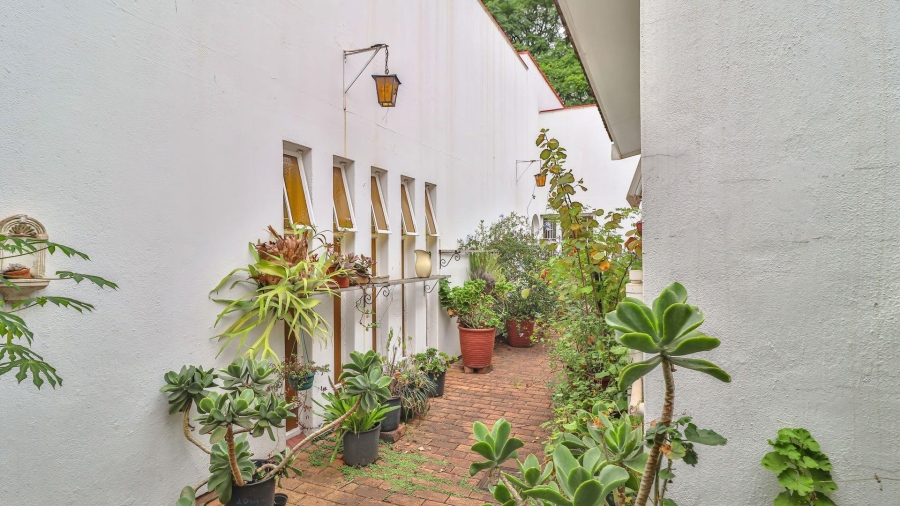 9 Bedroom Property for Sale in Muckleneuk Gauteng