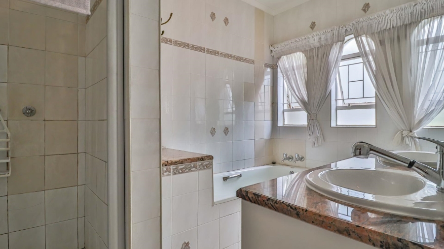 9 Bedroom Property for Sale in Muckleneuk Gauteng