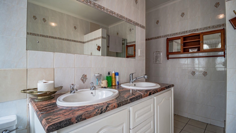 9 Bedroom Property for Sale in Muckleneuk Gauteng