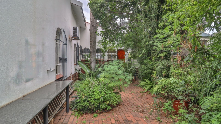 9 Bedroom Property for Sale in Muckleneuk Gauteng