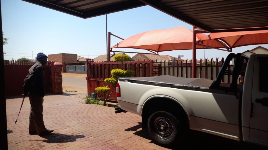 3 Bedroom Property for Sale in Soshanguve VV Gauteng