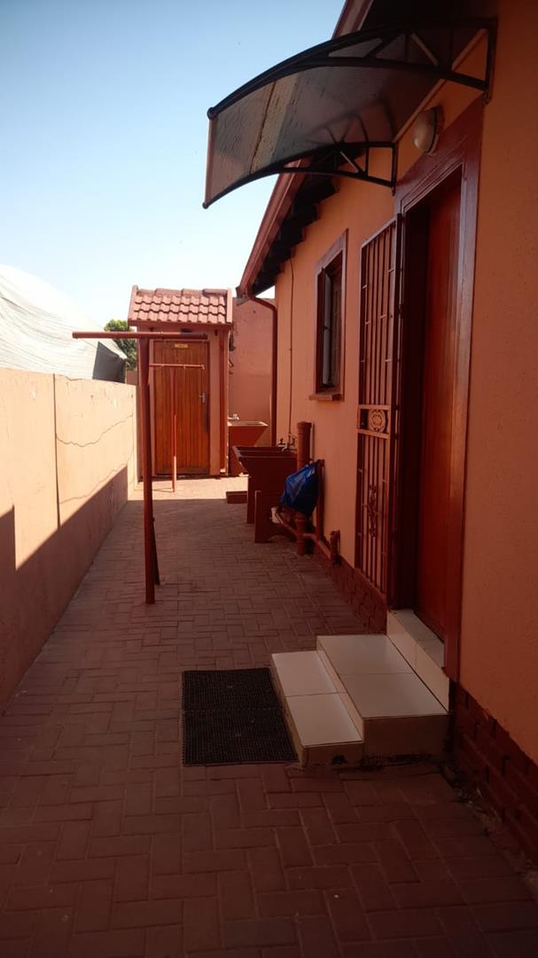 3 Bedroom Property for Sale in Soshanguve VV Gauteng