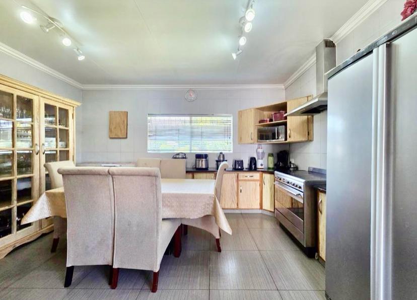 4 Bedroom Property for Sale in Brackenhurst Gauteng