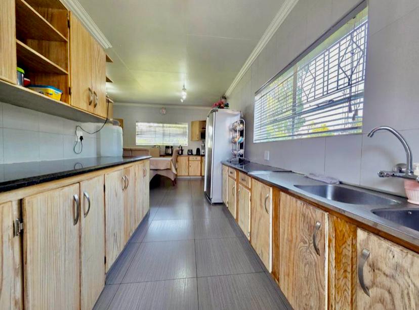 4 Bedroom Property for Sale in Brackenhurst Gauteng