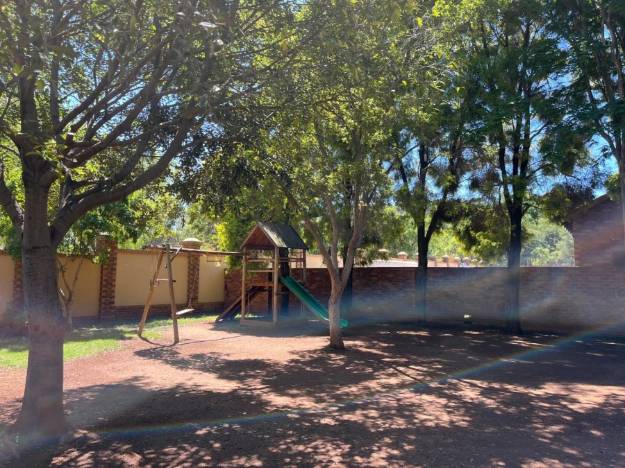 2 Bedroom Property for Sale in Boardwalk Villas Gauteng