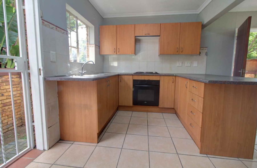 2 Bedroom Property for Sale in Wilgeheuwel Gauteng