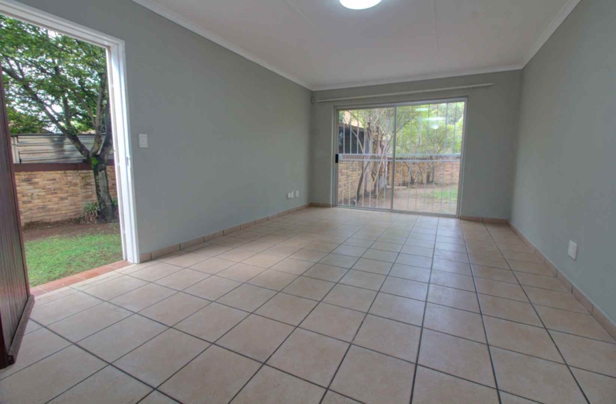2 Bedroom Property for Sale in Wilgeheuwel Gauteng