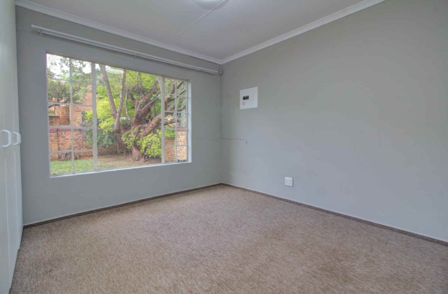 2 Bedroom Property for Sale in Wilgeheuwel Gauteng