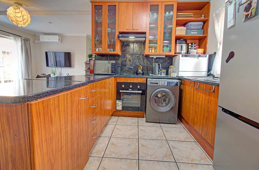 3 Bedroom Property for Sale in Wilgeheuwel Gauteng