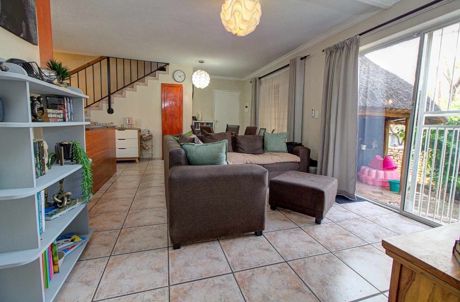 3 Bedroom Property for Sale in Wilgeheuwel Gauteng