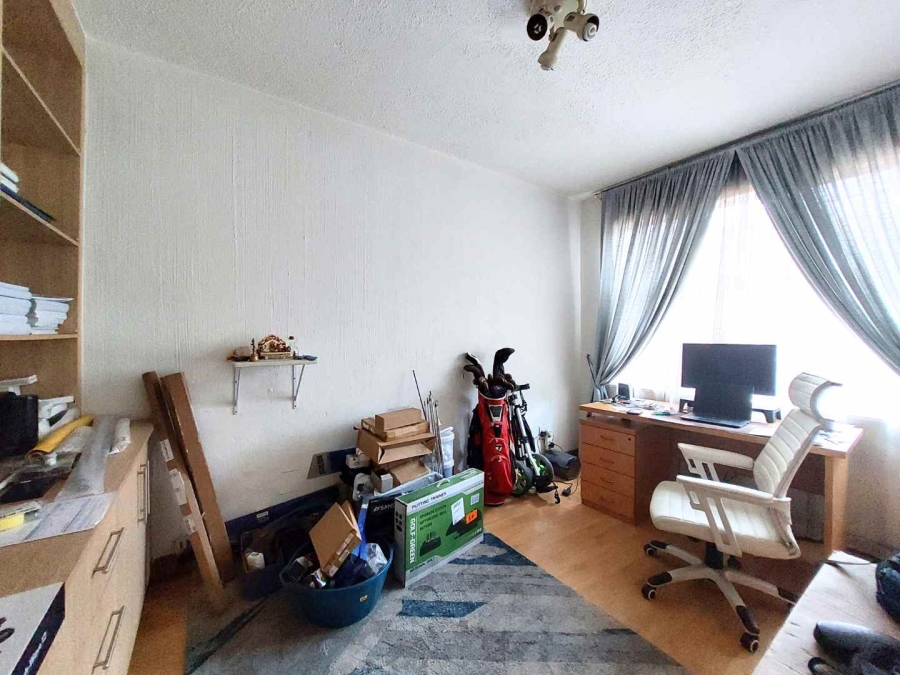 4 Bedroom Property for Sale in Strathavon Gauteng