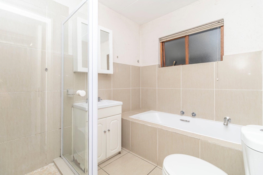 2 Bedroom Property for Sale in Paulshof Gauteng