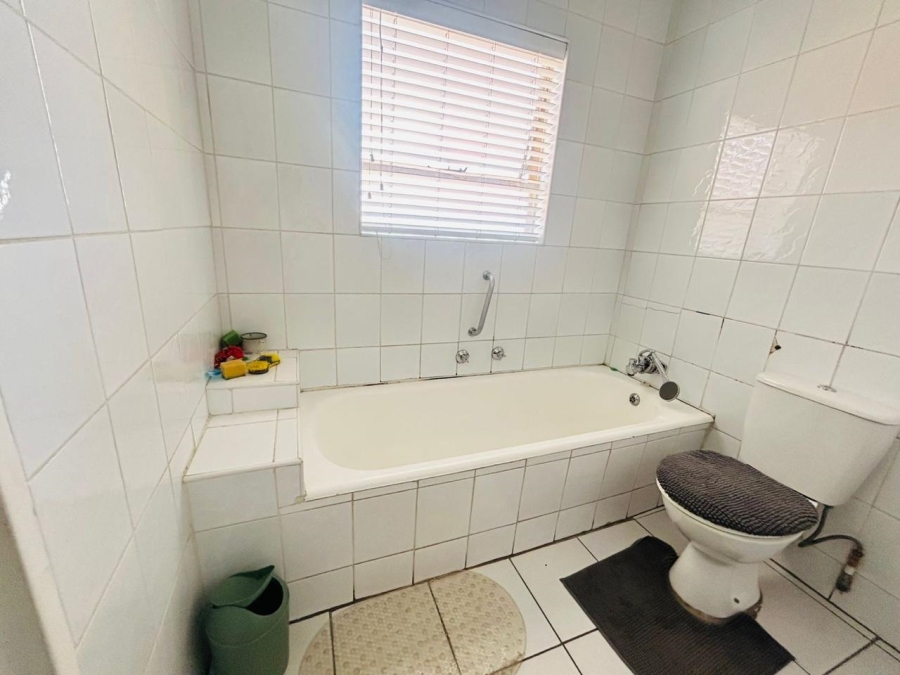 3 Bedroom Property for Sale in Edleen Gauteng