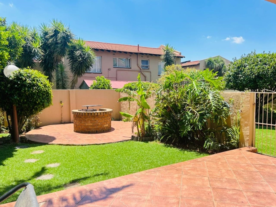 3 Bedroom Property for Sale in Edleen Gauteng