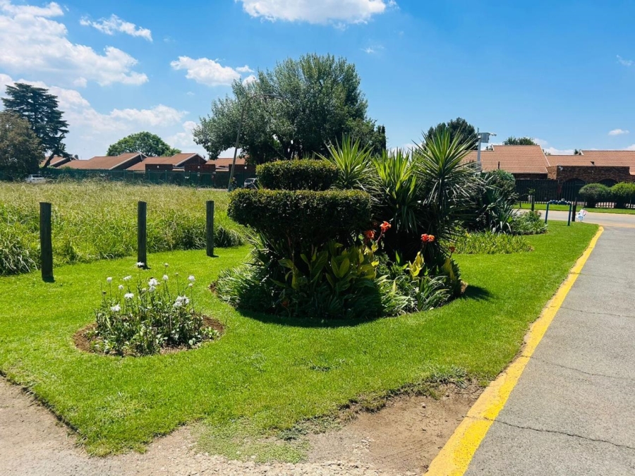 3 Bedroom Property for Sale in Edleen Gauteng