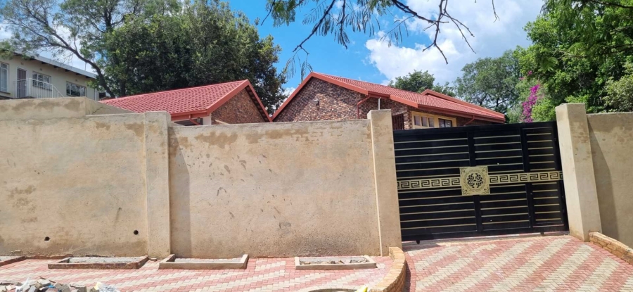 To Let 0 Bedroom Property for Rent in Mulbarton Gauteng
