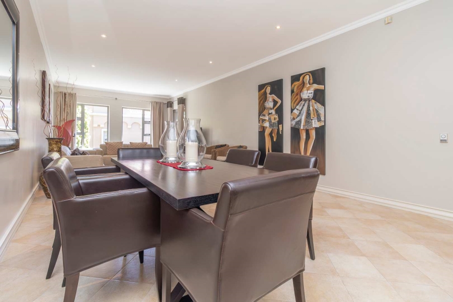 2 Bedroom Property for Sale in Dunkeld West Gauteng