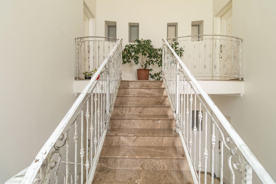 2 Bedroom Property for Sale in Dunkeld West Gauteng