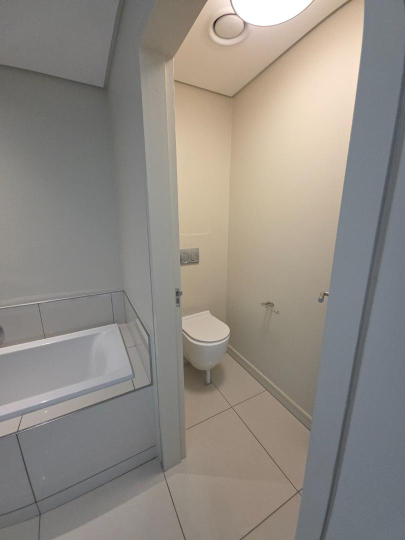 To Let 2 Bedroom Property for Rent in Rosebank Gauteng