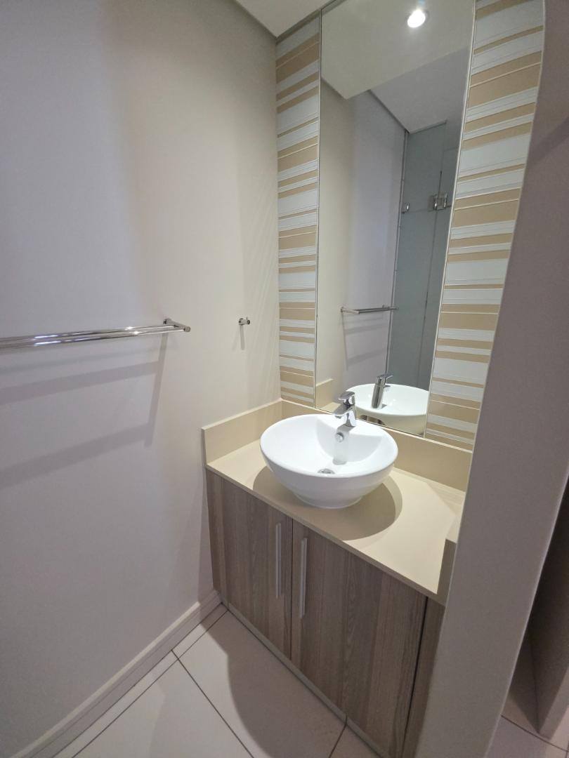 To Let 2 Bedroom Property for Rent in Rosebank Gauteng