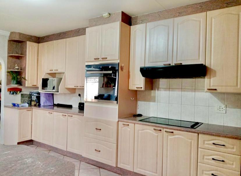 4 Bedroom Property for Sale in Brackenhurst Gauteng