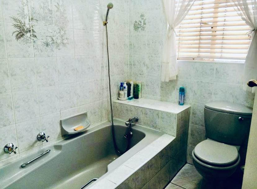 4 Bedroom Property for Sale in Brackenhurst Gauteng