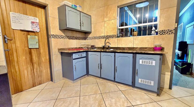 3 Bedroom Property for Sale in Brackenhurst Gauteng