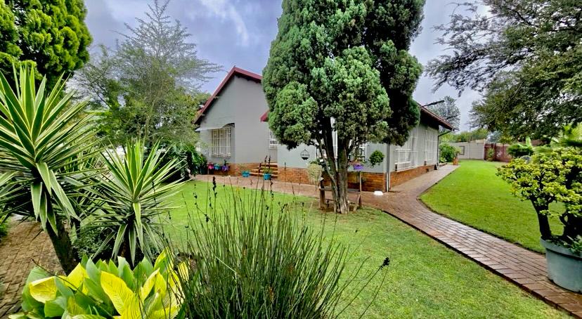 3 Bedroom Property for Sale in Brackenhurst Gauteng