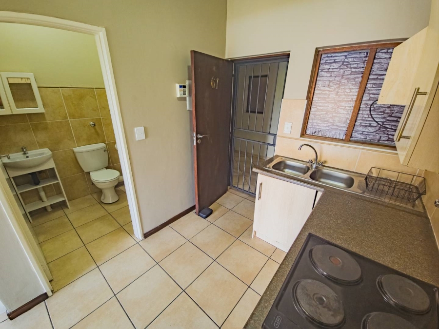 1 Bedroom Property for Sale in Hillcrest Gauteng