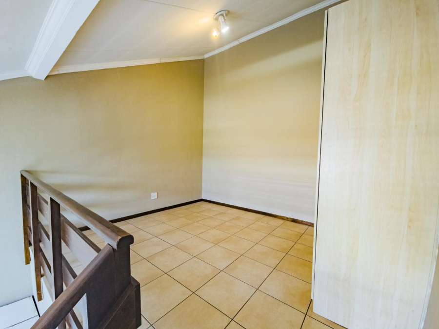 1 Bedroom Property for Sale in Hillcrest Gauteng