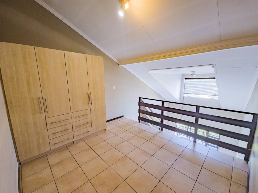 1 Bedroom Property for Sale in Hillcrest Gauteng