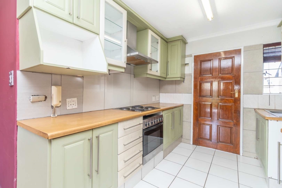 2 Bedroom Property for Sale in Sundowner Gauteng