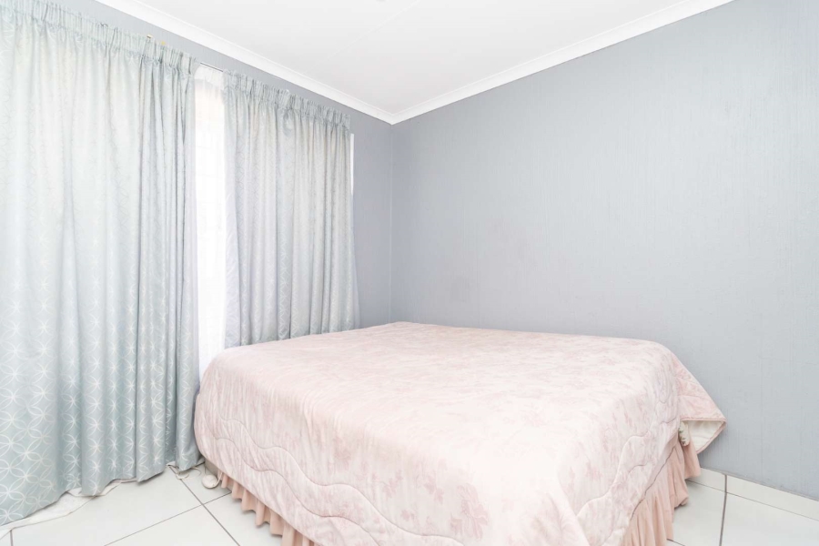 2 Bedroom Property for Sale in Sundowner Gauteng