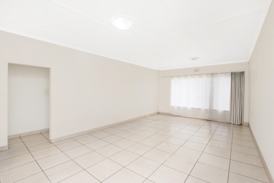 2 Bedroom Property for Sale in Floracliffe Gauteng