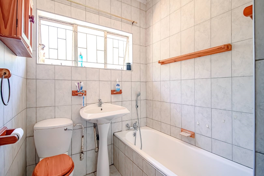 3 Bedroom Property for Sale in Valhalla Gauteng